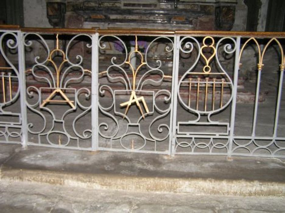clôture de la chapelle Saint-Joseph (table de communion), vue partielle - © Ministère de la Culture (France), Conservation des antiquités et des objets d’art de l'Ariège – Tous droits réservés 