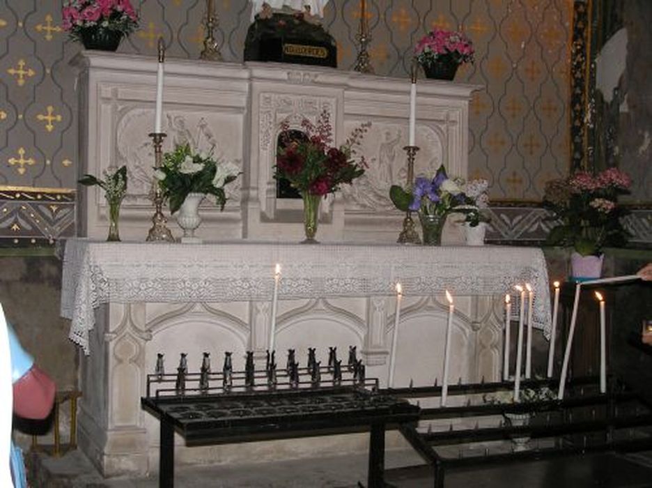 autel et tabernacle de la chapelle Notre-Dame-de-Lourdes - © Ministère de la Culture (France), Conservation des antiquités et des objets d’art de l'Ariège – Tous droits réservés