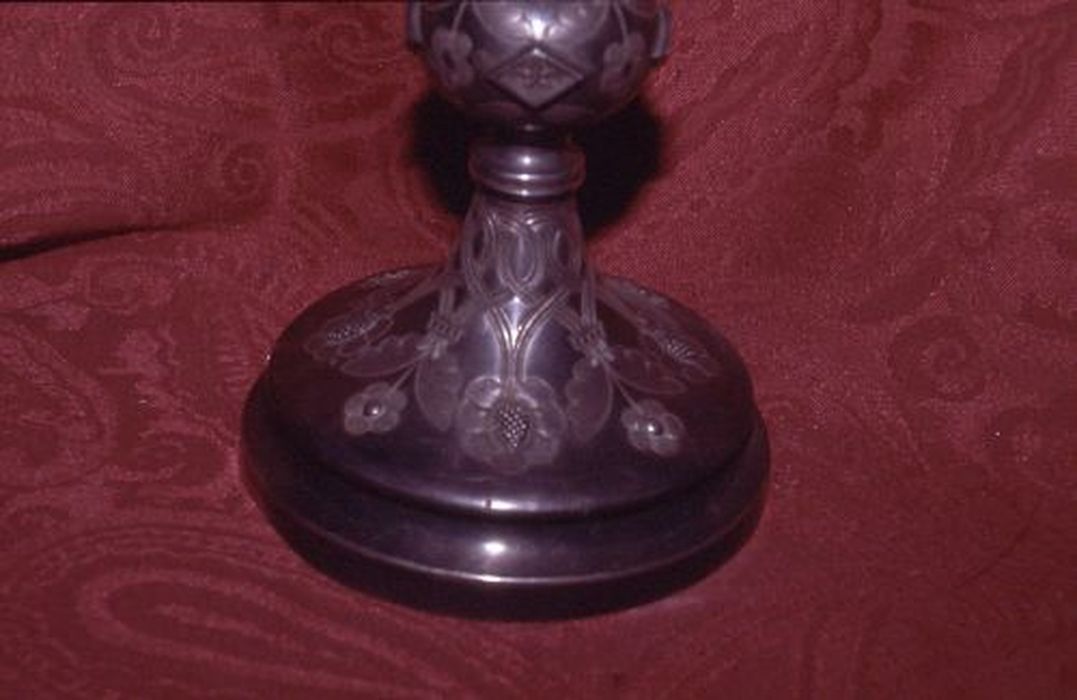 croix d'offrande, détail