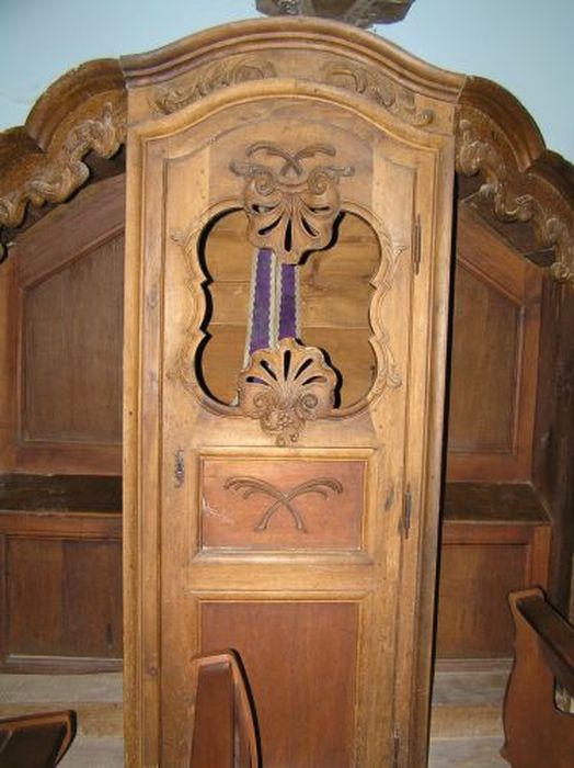 confessionnal, vue partielle
