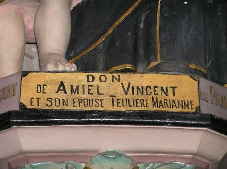 groupe sculpté : Saint Vincent de Paul avec deux enfants, détail