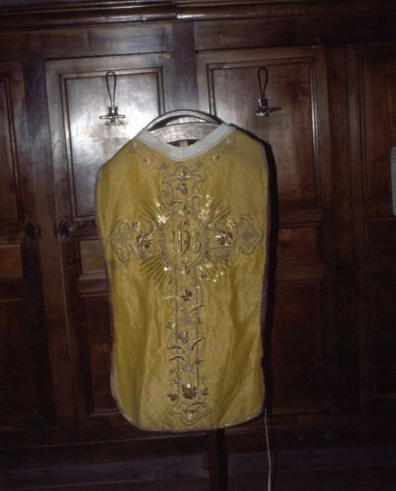 chasuble (ornement doré)