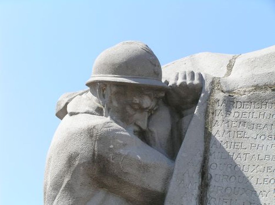 vue partielle du monument