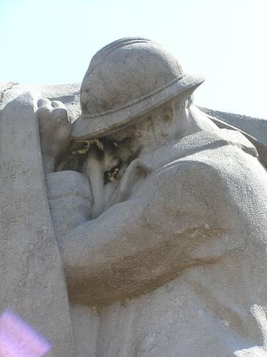 vue partielle du monument