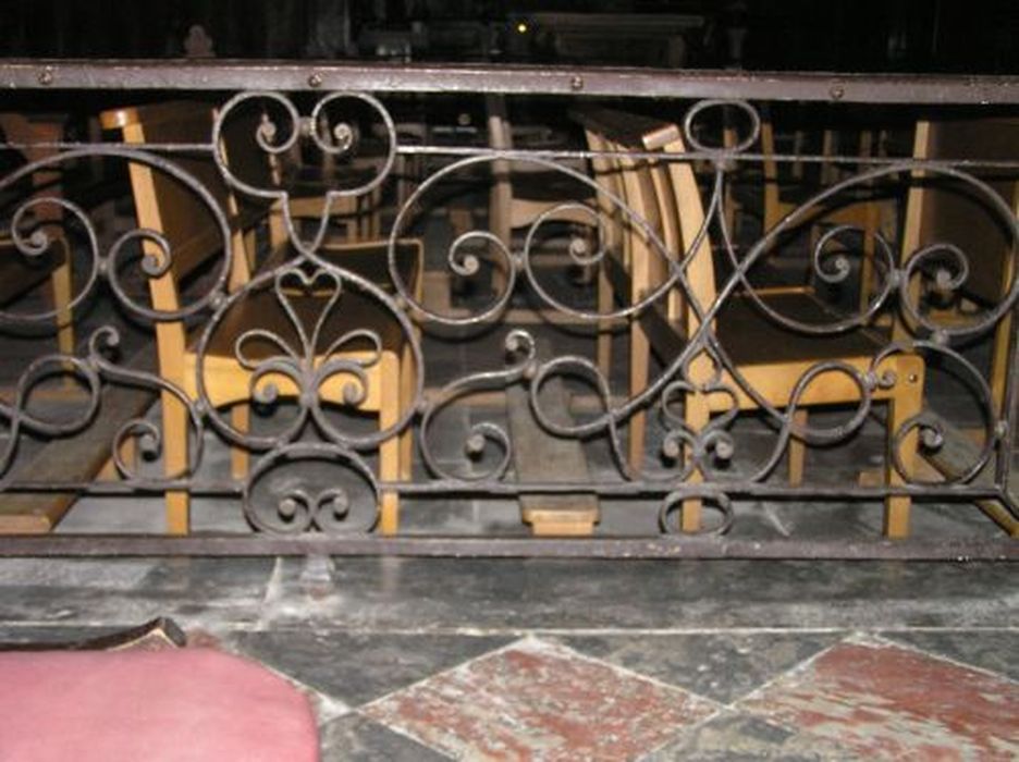 clôture de la chapelle du Sacré-Coeur (table de communion), vue partielle