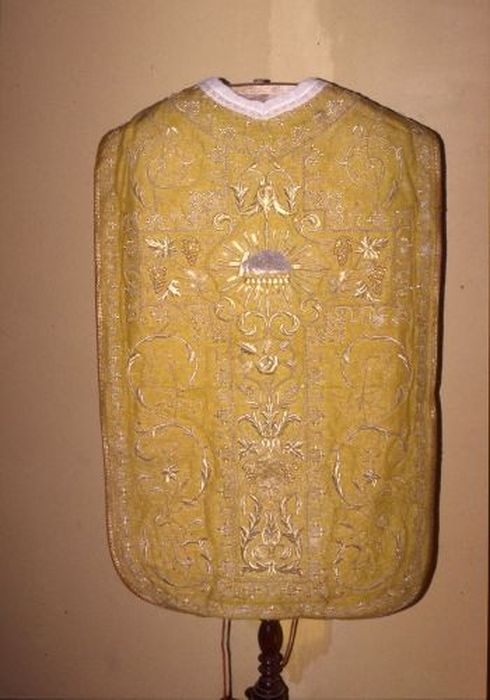 chasuble (ornement doré) - © Ministère de la Culture (France), Conservation des antiquités et des objets d’art de l'Ariège – Tous droits réservés 