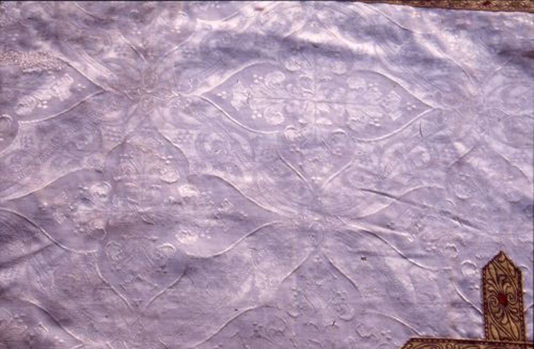 voile de calice (ornement blanc), détail