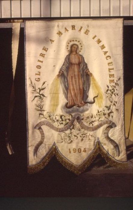 bannière de procession : Immaculée Conception - © Ministère de la Culture (France), Conservation des antiquités et des objets d’art de l'Ariège – Tous droits réservés