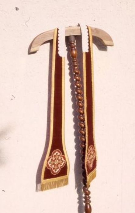 étole de clerc (ornement rouge) - © Ministère de la Culture (France), Conservation des antiquités et des objets d’art de l'Ariège – Tous droits réservés 