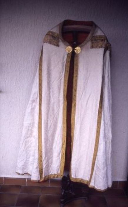 chape (ornement blanc) - © Ministère de la Culture (France), Conservation des antiquités et des objets d’art de l'Ariège – Tous droits réservés