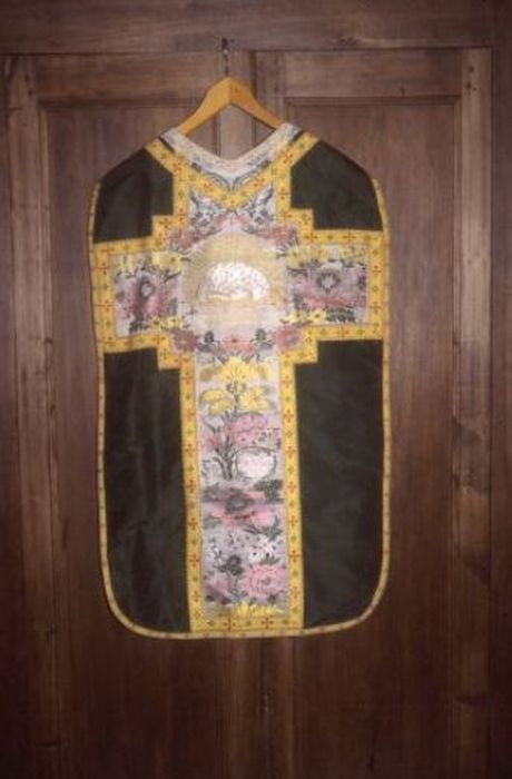 chasuble (ornement vert) - © Ministère de la Culture (France), Conservation des antiquités et des objets d’art de l'Ariège – Tous droits réservés 