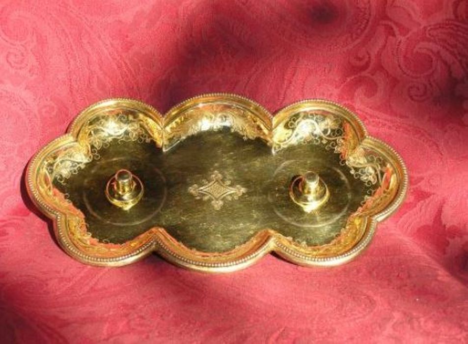 plateau à burettes - © Ministère de la Culture (France), Conservation des antiquités et des objets d’art de l'Ariège – Tous droits réservés 