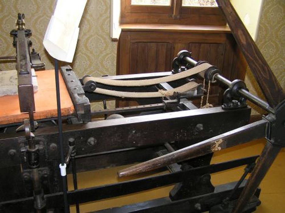 machine à imprimer à encre liquide (presse à bras) - © Ministère de la Culture (France), Conservation des antiquités et des objets d’art de l'Ariège – Tous droits réservés 