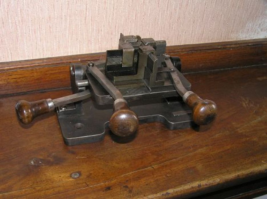 machine à mouler (moule à caractères) - © Ministère de la Culture (France), Conservation des antiquités et des objets d’art de l'Ariège – Tous droits réservés