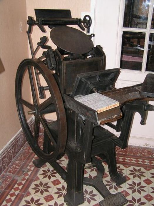machine à imprimer par typographie (presse à platine) - © Ministère de la Culture (France), Conservation des antiquités et des objets d’art de l'Ariège – Tous droits réservés 