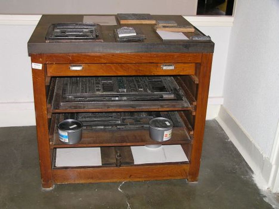 outil spécifique aux métiers de l'imprimerie (marbre de composition) - © Ministère de la Culture (France), Conservation des antiquités et des objets d’art de l'Ariège – Tous droits réservés
