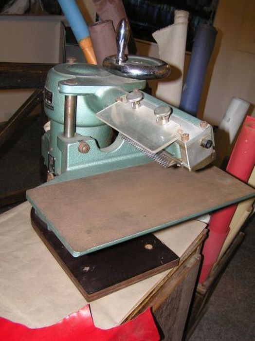 presse à relier (machine à grecquer) - © Ministère de la Culture (France), Conservation des antiquités et des objets d’art de l'Ariège – Tous droits réservés