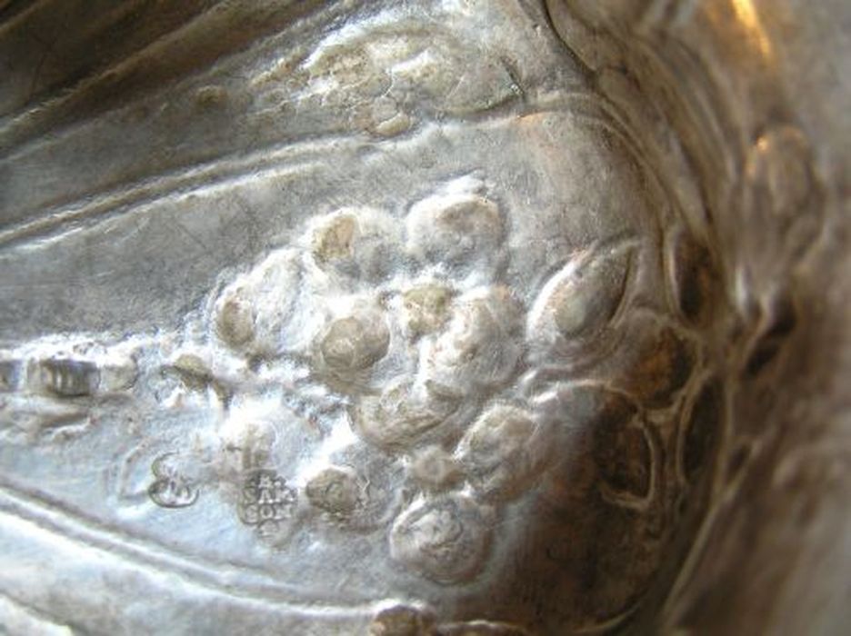 croix, détail des poinçons