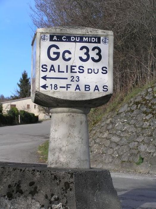 borne Michelin - © Ministère de la Culture (France), Conservation des antiquités et des objets d’art de l'Ariège – Tous droits réservés