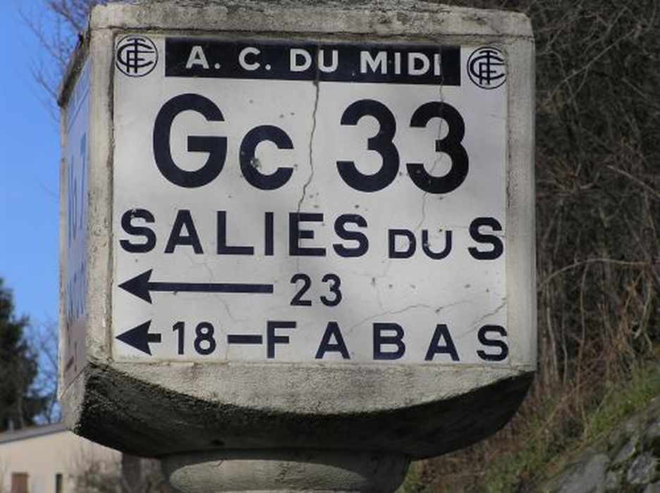 borne Michelin - © Ministère de la Culture (France), Conservation des antiquités et des objets d’art de l'Ariège – Tous droits réservés 