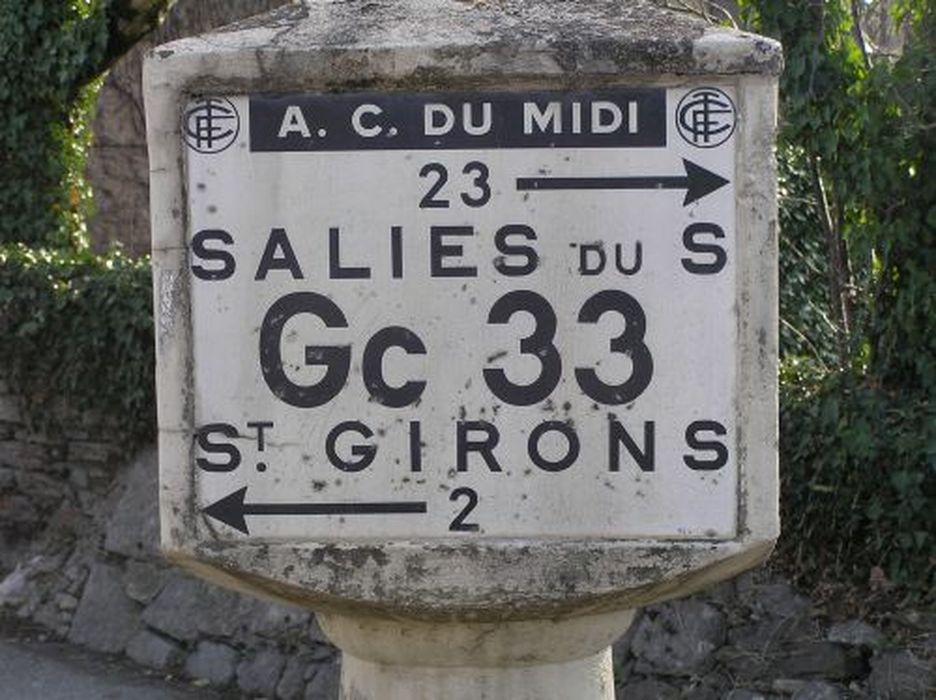 borne Michelin - © Ministère de la Culture (France), Conservation des antiquités et des objets d’art de l'Ariège – Tous droits réservés 