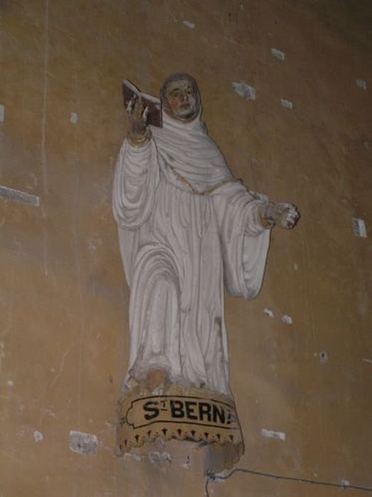 Statue : Saint Bernard tenant un livre