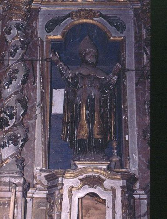 statue : saint évêque