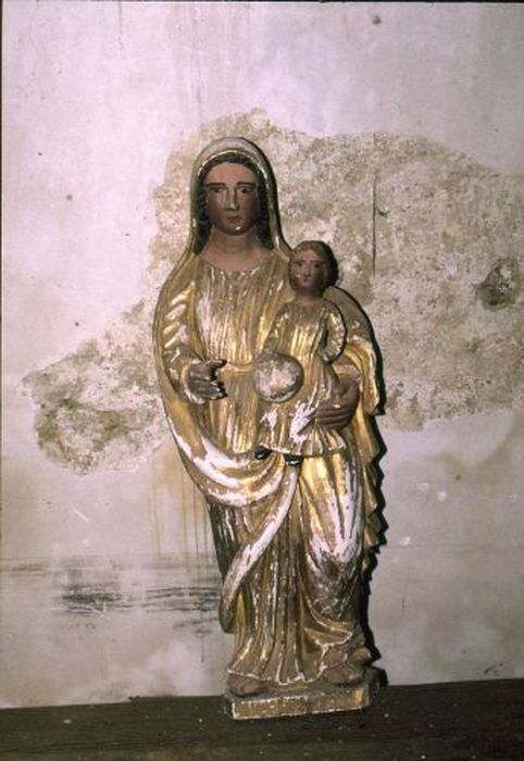 statue : Vierge à l’Enfant