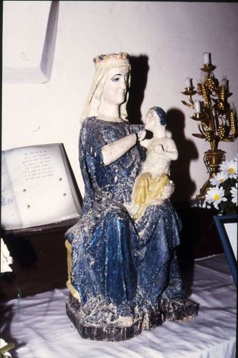 statue : Vierge à l'Enfant