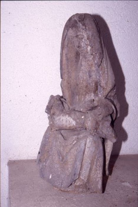 groupe sculpté : Vierge de Pitié