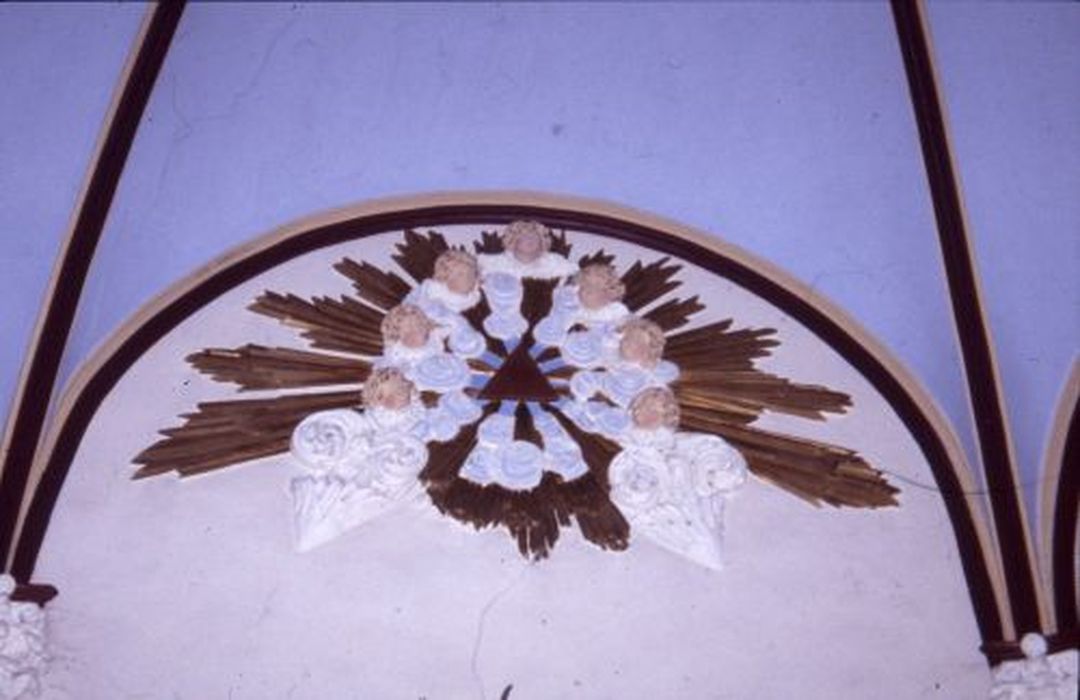 bas-relief : Triangle mystique - © Ministère de la Culture (France), Conservation des antiquités et des objets d’art de l'Ariège – Tous droits réservés