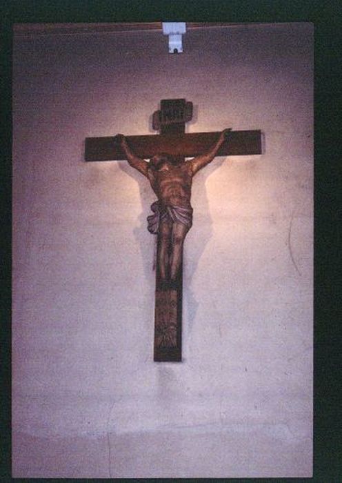 statue : Christ en croix - © Ministère de la Culture (France), Conservation des antiquités et des objets d’art de l'Ariège – Tous droits réservés