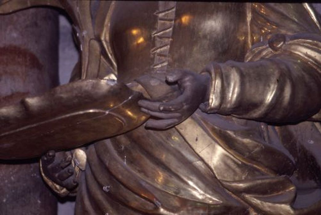 statue : Sainte Lucie, détail - © Ministère de la Culture (France), Conservation des antiquités et des objets d’art de l'Ariège – Tous droits réservés 