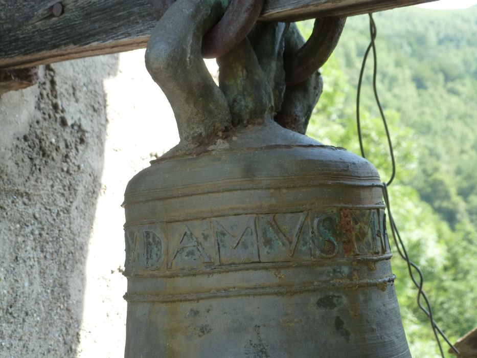 cloche d’axe, détail de l’inscription - © Ministère de la Culture (France), Conservation des antiquités et des objets d’art de l'Ariège – Tous droits réservés 