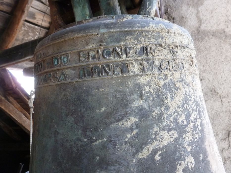 cloche nord, détail de l’inscription - © Ministère de la Culture (France), Conservation des antiquités et des objets d’art de l'Ariège – Tous droits réservés 