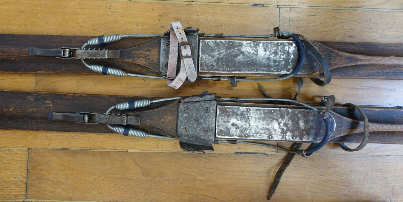 paire de skis, détail - © Ministère de la Culture (France), Conservation des antiquités et des objets d’art de l'Ariège – Tous droits réservés 