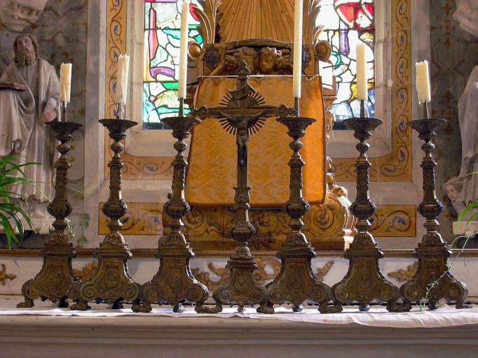 Croix d'autel et 10 chandeliers