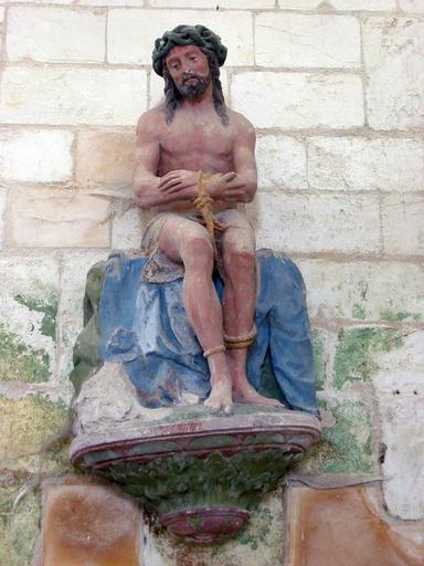 Statue : Christ de Pitié, vue générale - © Ministère de la Culture, 2003 ; © Conseil régional de Champagne-Ardenne, 2003 ; © Conseil général de l'Aube, 2003