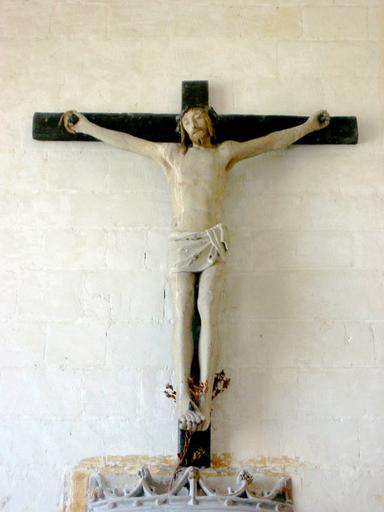 Sculpture : Christ en croix