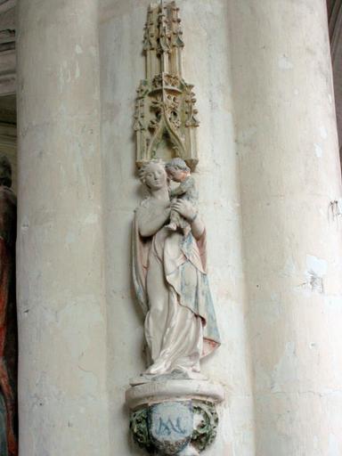 Statue : Vierge à l'Enfant