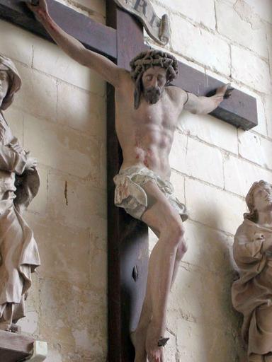 Sculpture : Christ en croix, vue générale - © Ministère de la Culture, 2003 ; © Conseil régional de Champagne-Ardenne, 2003 ; © Conseil général de l'Aube, 2003