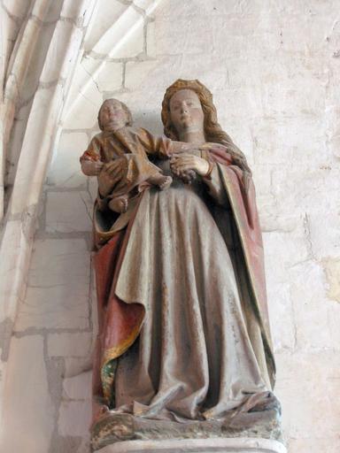 Statue : Vierge à l'Enfant au raisin