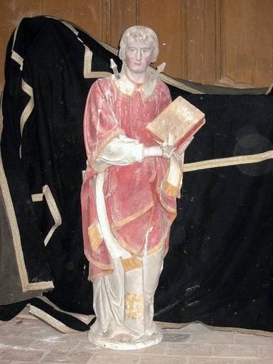 Statue : Saint Quentin, vue générale