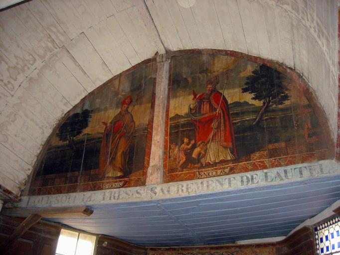 choeur, arc triomphal, derrière le Christ en croix