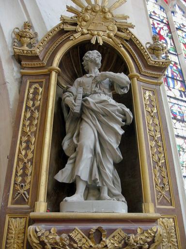 Statue : Saint Pierre, vue générale