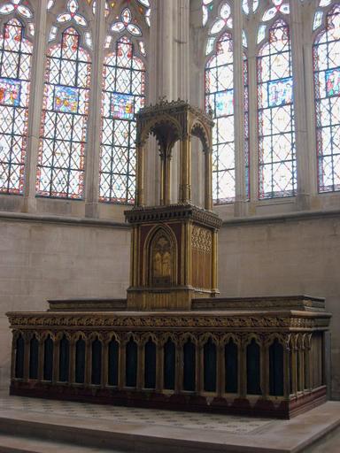 Maître-autel ; tabernacle, vue générale - © Ministère de la Culture, 2003 ; © Conseil régional de Champagne-Ardenne, 2003 ; © Conseil général de l'Aube, 2003