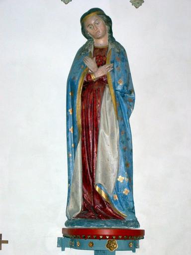 Statue : Sainte, vue générale