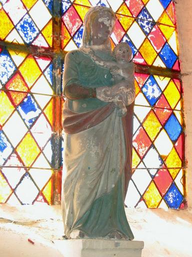 Statue : Vierge à l'Enfant, vue générale - © Ministère de la Culture, 2003 ; © Conseil régional de Champagne-Ardenne, 2003 ; © Conseil général de l'Aube, 2003