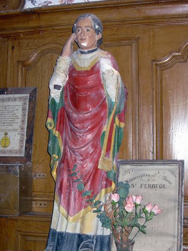 Statue : Saint Parres, vue générale