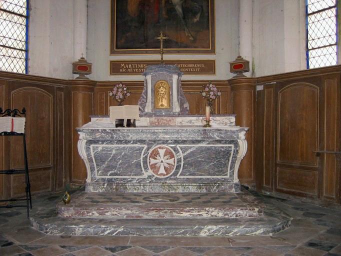 Maître-autel ; gradin d'autel ; tabernacle ; degré d'autel, vue générale